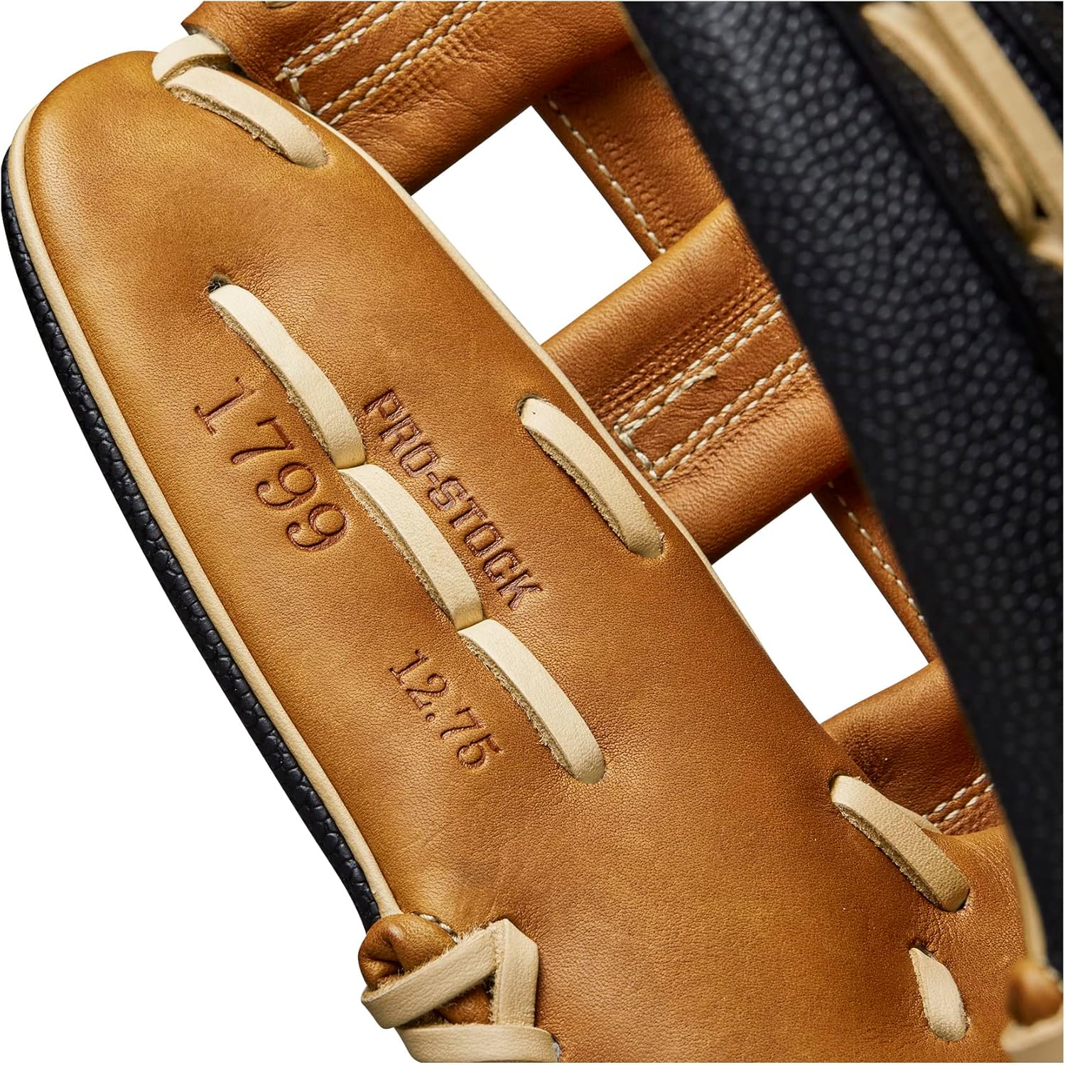 Wilson A2000 Outfield Baseball Glove