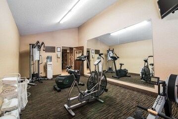 Clarion Inn & Suites – University Area