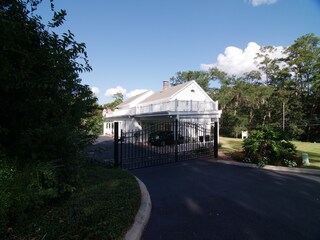 The Capitol Inn Tallahassee