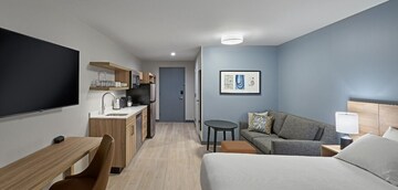 Hyatt Studios Mobile/Tillmans Corner