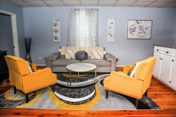 Downtown Cozy 2 BR Apt – 4min drive MardiGras Park