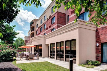 Courtyard by Marriott Richmond North