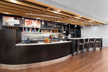 Courtyard by Marriott Richmond North