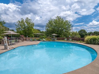 Holiday Inn Greensboro Coliseum by IHG