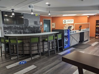Clarion Pointe Greensboro Airport