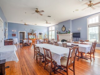 The Belmont Inn by OYO