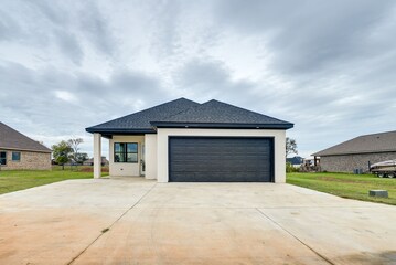 Modern Natchitoches Retreat on Cane River!