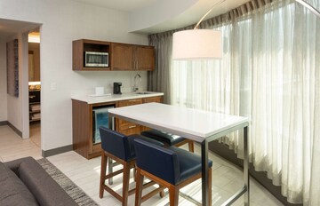 Hilton Fairfax